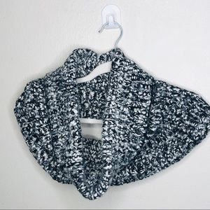 Steve Madden Turtleneck Grey and Black Scarf.